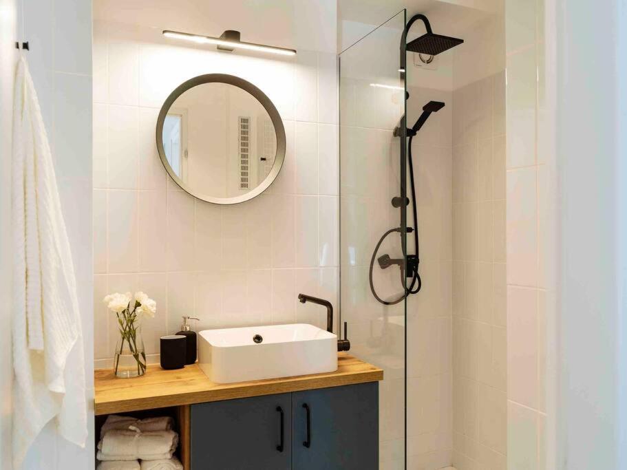Bright 2Br Apartment - Top Location - City Balcony Бухарест Экстерьер фото