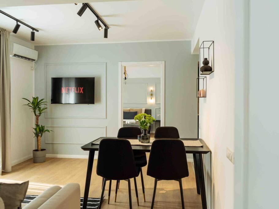 Bright 2Br Apartment - Top Location - City Balcony Бухарест Экстерьер фото