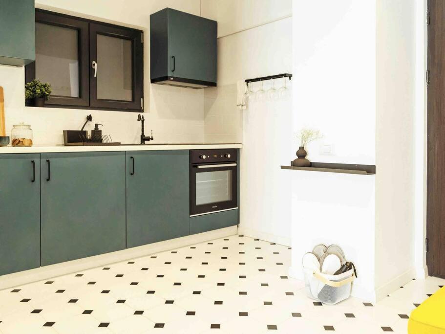 Bright 2Br Apartment - Top Location - City Balcony Бухарест Экстерьер фото